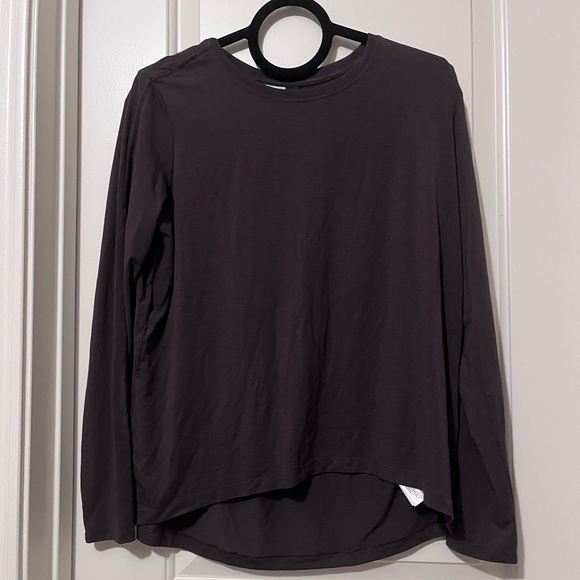Athleta Move With Ease Long Sleeve Top - grey brownish color NWT - Picture 8 of 10